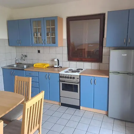 Camelia Apartment *