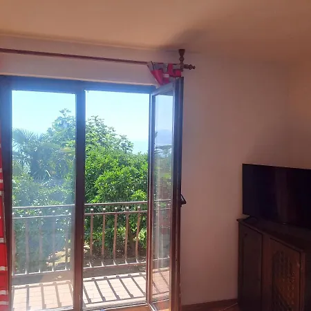 Camelia Apartment *